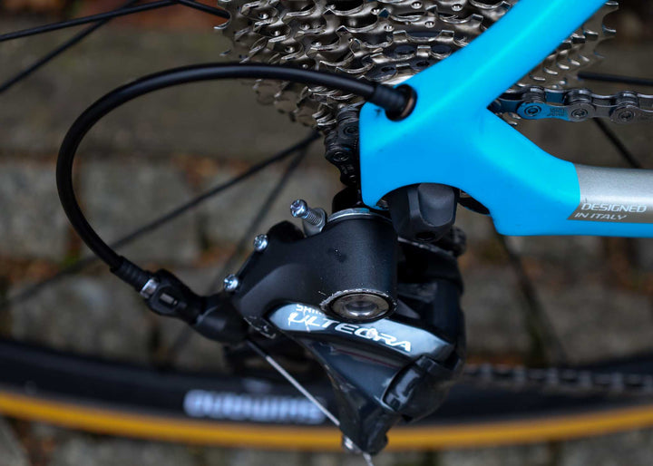 Colnago CLX Carbon road bike with Shimano Ultegra – VeloBird