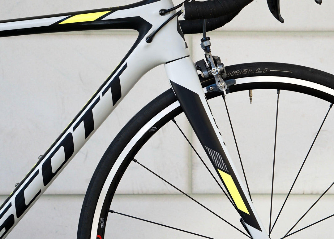 SCOTT ADDICT 10 フレーム　2017年モデル 2017 Scott Addict 10 (HMF) Frame Set – Specs, Comparisons